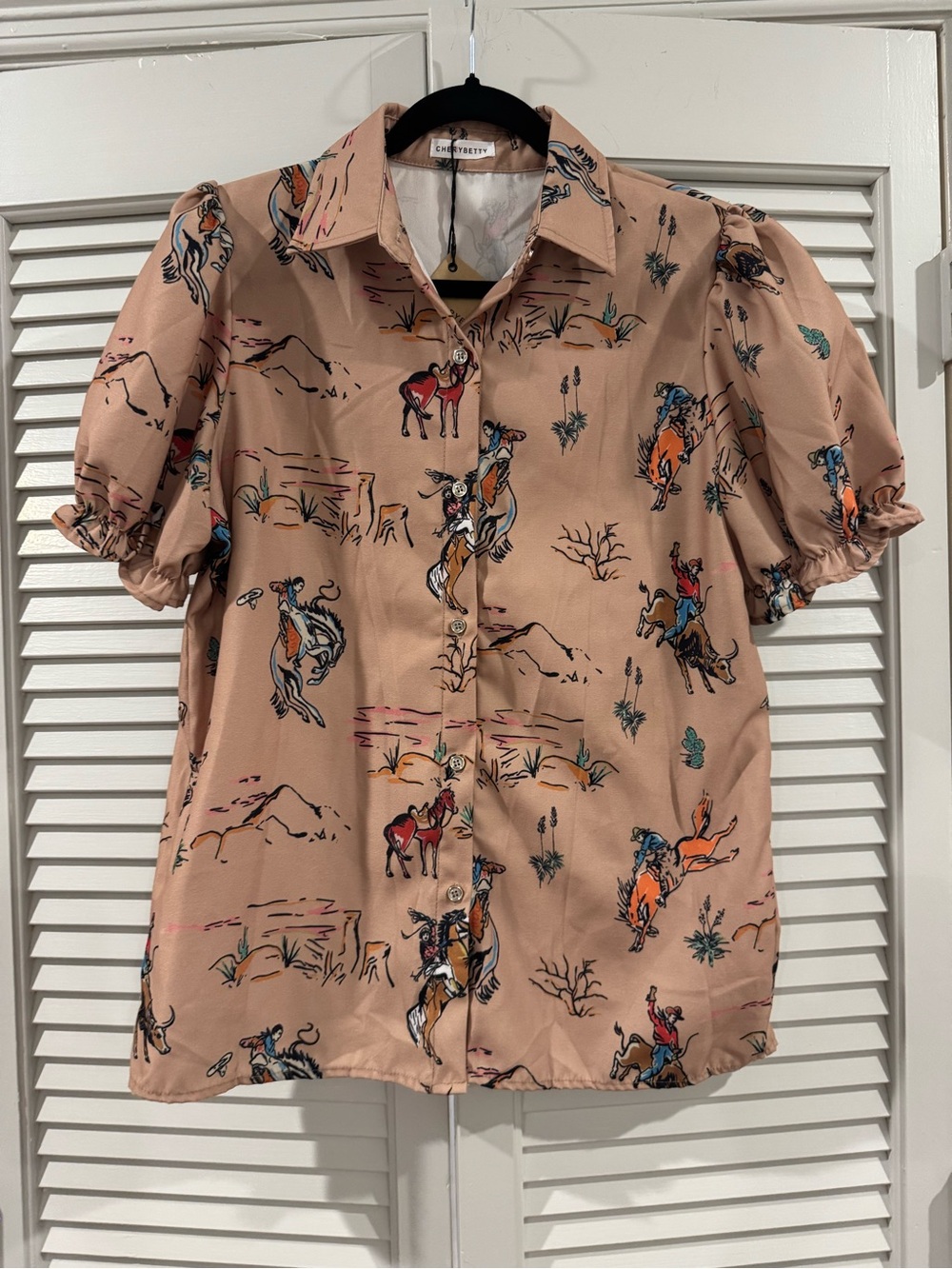 Cherry Betty Western Print Short-Sleeve Button-Up Shirt - Peach